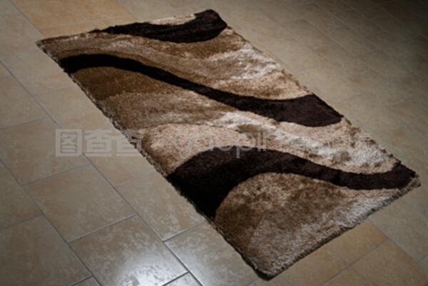 棕色圖案地毯的魅力與家居美學